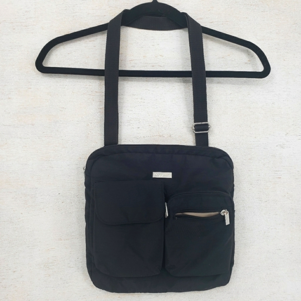 Baggalini Everywhere Slim Black Crossbody Bag Nylon adjustable strap